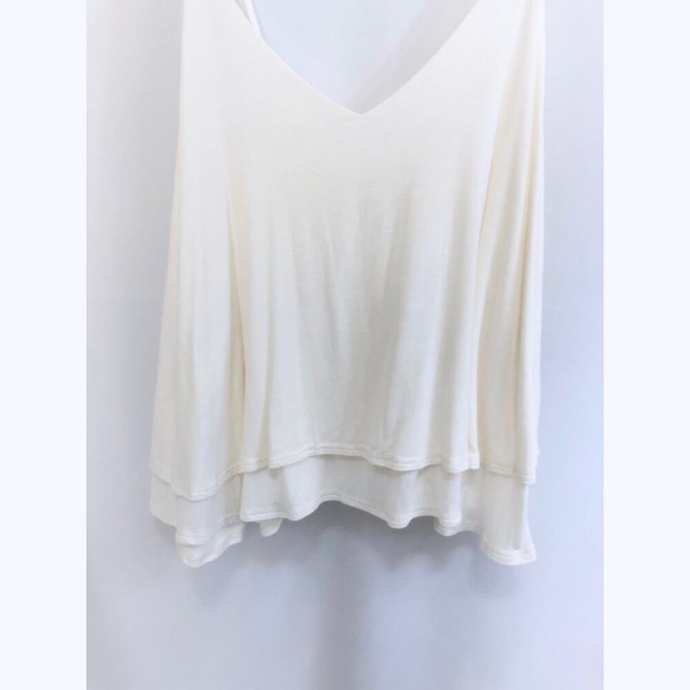 0102 NEW White Cami Spaghetti Strap Top - Picture 3 of 8